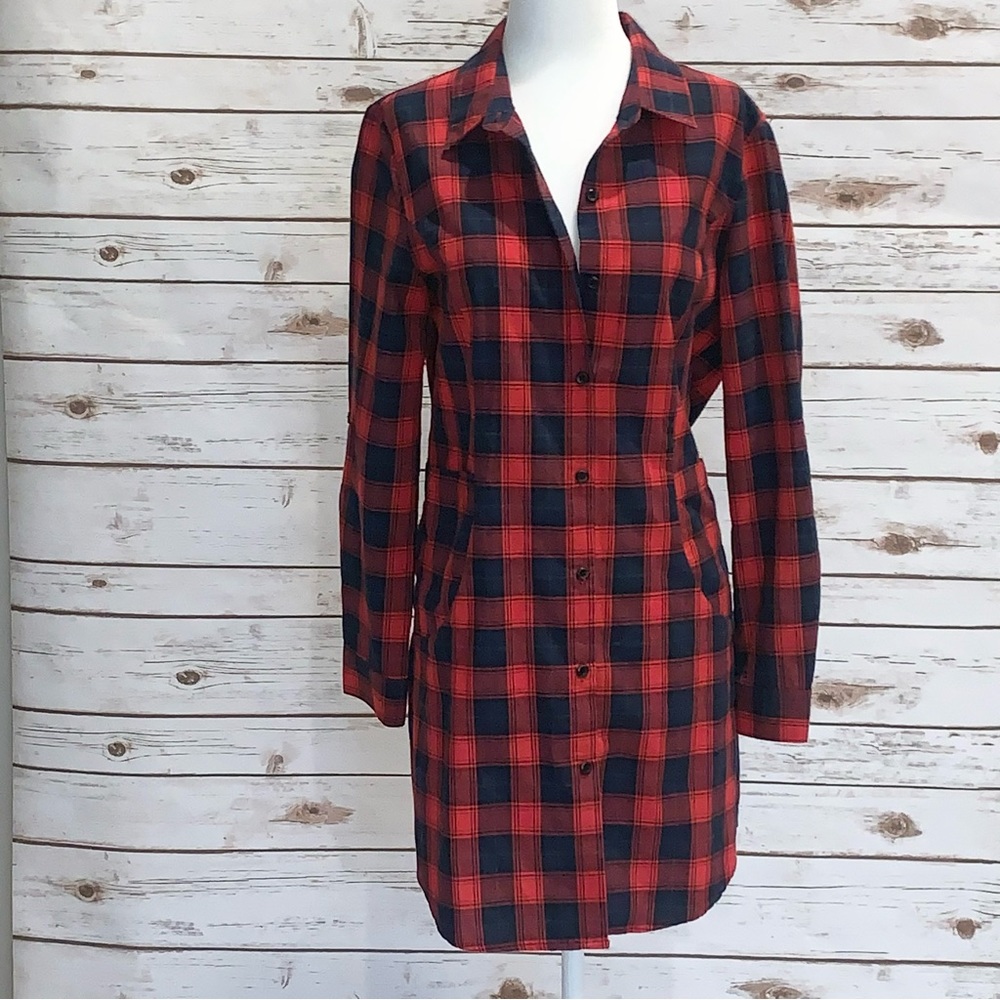 VANILLA BAY RED AND NAVY CHECKED PLAID TUNIC WITH POCKETS